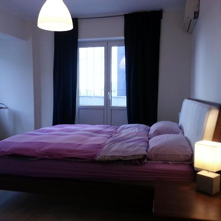 Apartment 3 Rooms Elegant Bukares Bagian luar foto