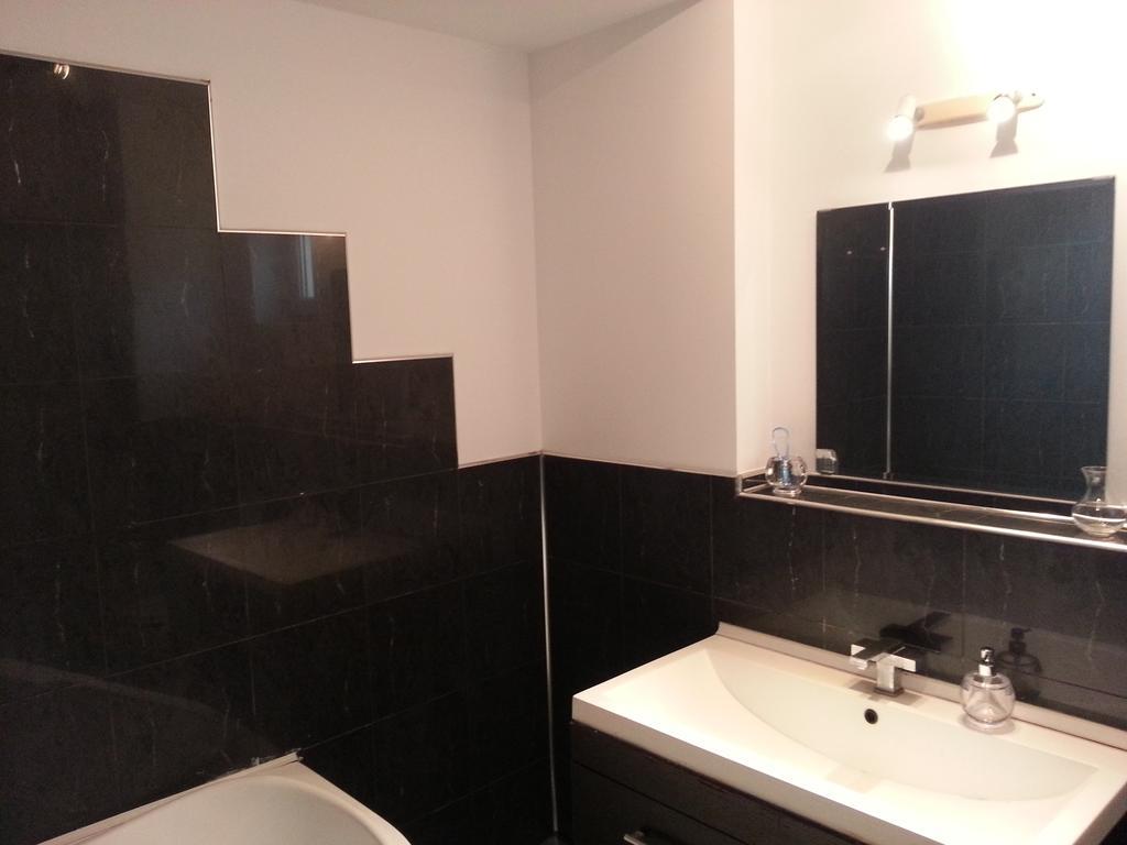 Apartment 3 Rooms Elegant Bukares Bagian luar foto