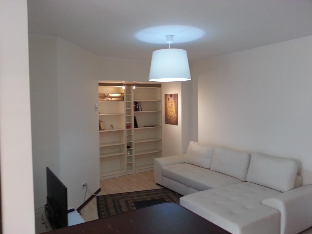 Apartment 3 Rooms Elegant Bukares Bagian luar foto