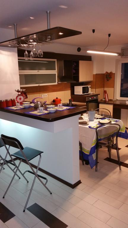 Apartment 3 Rooms Elegant Bukares Bagian luar foto