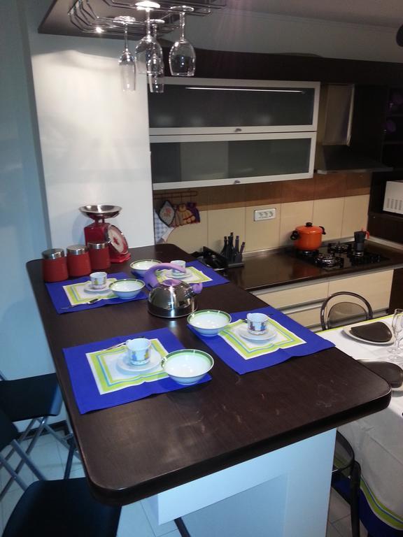 Apartment 3 Rooms Elegant Bukares Bagian luar foto