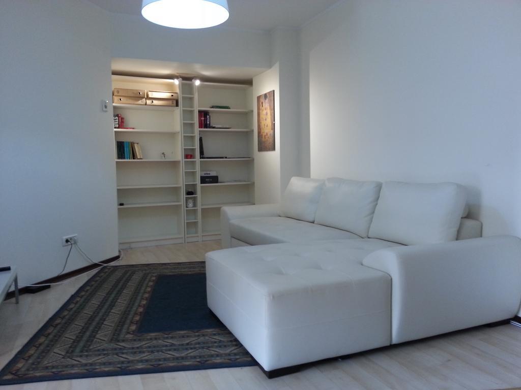 Apartment 3 Rooms Elegant Bukares Bagian luar foto