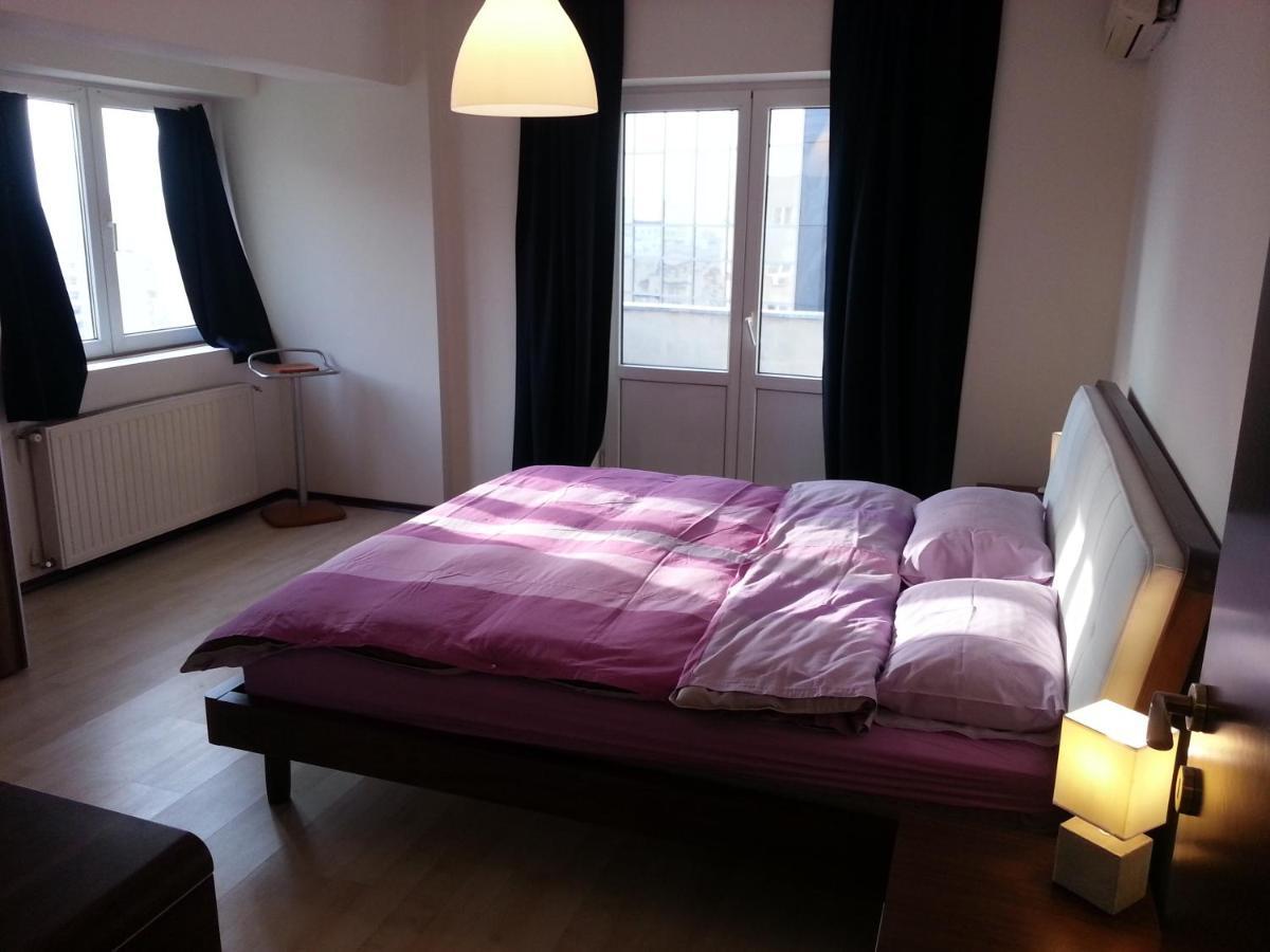 Apartment 3 Rooms Elegant Bukares Bagian luar foto