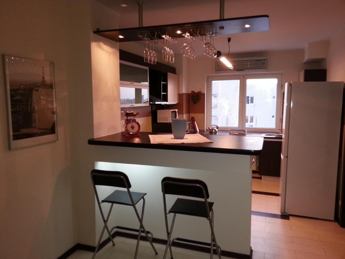 Apartment 3 Rooms Elegant Bukares Bagian luar foto